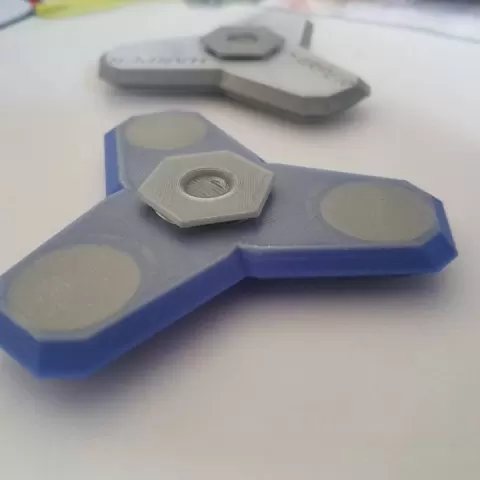 Aussie 5 Cent Spinner V2 by Darren Pelchen