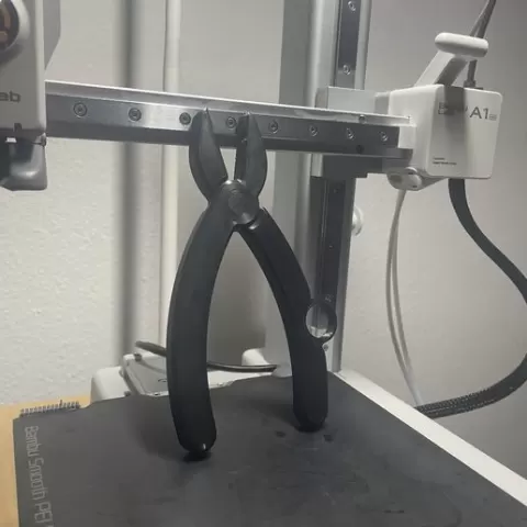 Pliers