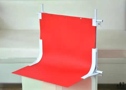 Expandable photo studio