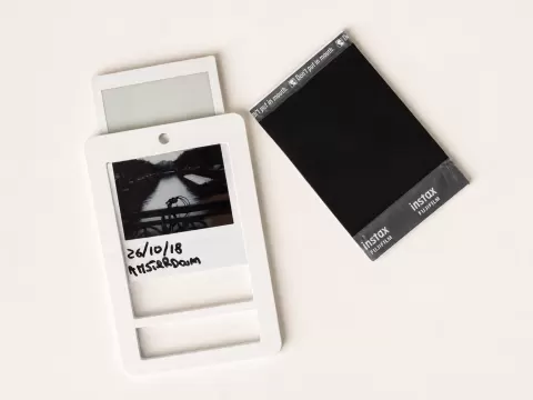 Cornice da parete instax mini