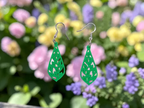 Drop of leaves earrings