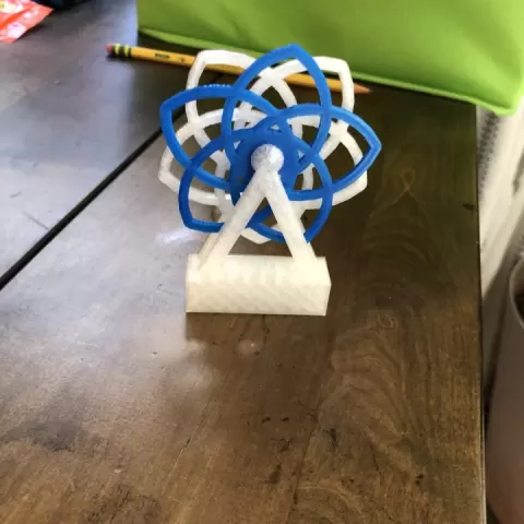 Desktop Spinner by Ericka Axelsson