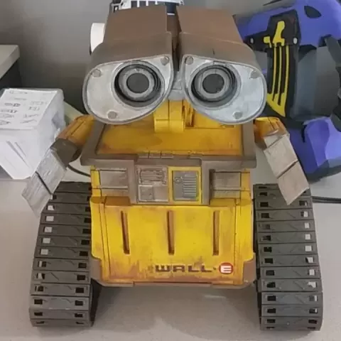 Wall-E Robot - Fully 3D Printed by Garrett Kearney