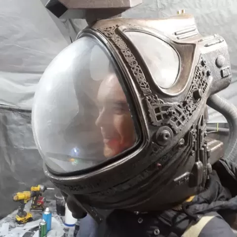 ALIEN EVA HELMET