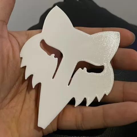 FOX 10 cms x 8 cms x 0,2 cm