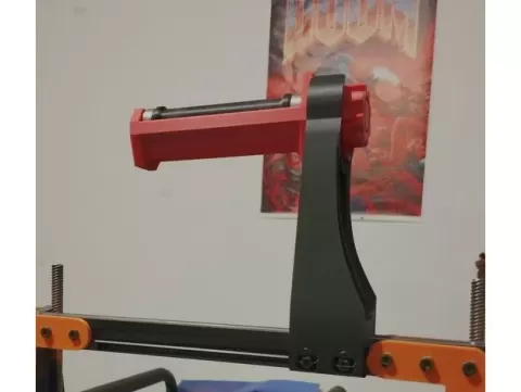Rolling spool holder for extrusion frames