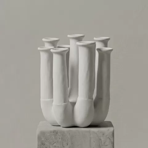 VASE 11