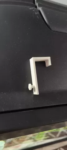 Aquarium thermometer hook