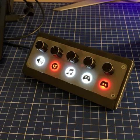 Deej volume controller by Ewan_A