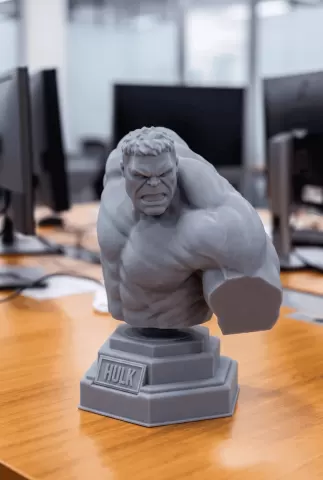 Hulk Bust Statue Figurine