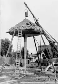Frank Lloyd Wright water lily post for building models