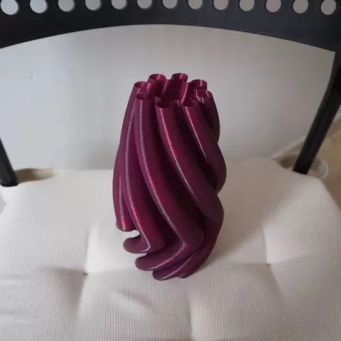 Flexi Vase #002 by OLBA 3D Printing