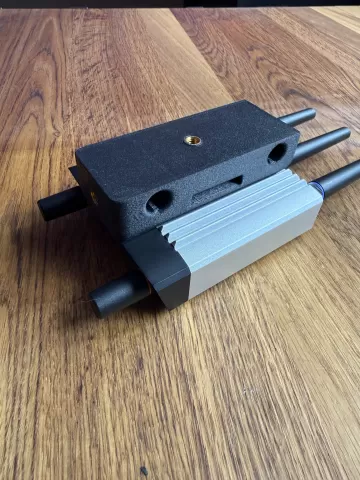 Ubiquiti UMR Industrial Multifunction holder
