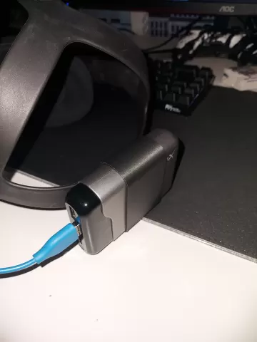 quest 1 battery holder