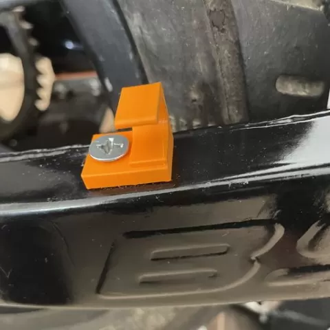 brake hose guide