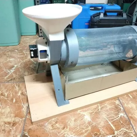 Rotary sieve V2