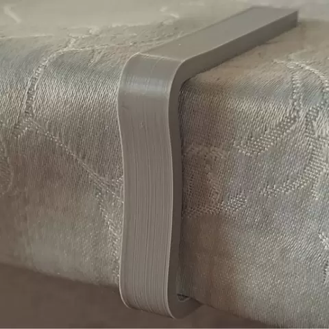 Tablecloth Clip
