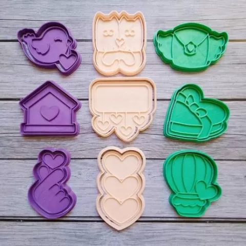 VALENTINE'S DAY COOKIE CUTTER