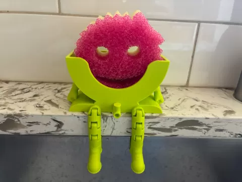 SCRUB DADDY WITH DRAIN PIPE AND VALVE