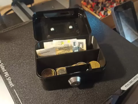 Moneybox separator - 3DTechInsider