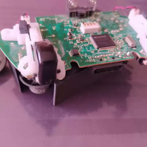 Holder for xbox 360 controller circuit
