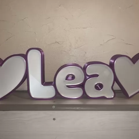Bright first name "Lea