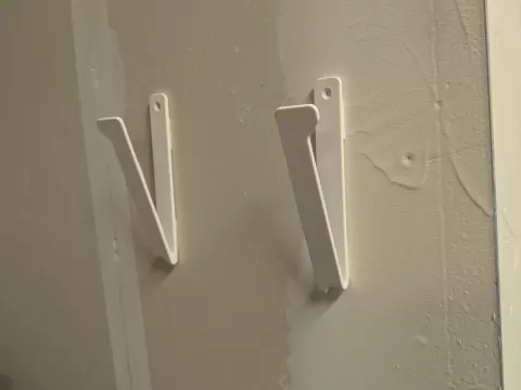 Wall mounted file holder