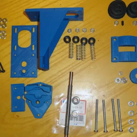Screw extruder for Prusa I3 - Estrusore a vite per Prusa I3 by Davide Dalfiume