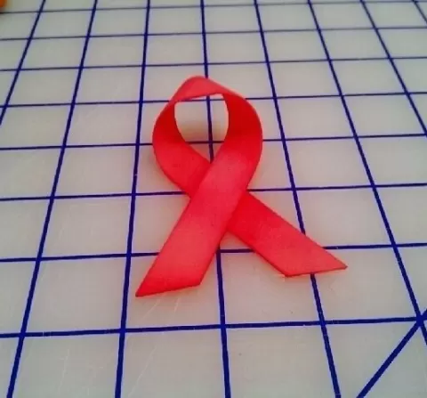 Ribbon Pendant (Wearable)