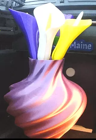 Swirl vase