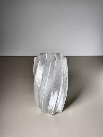 CrossLoop Vase