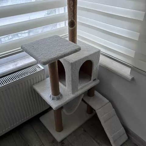 Cat Scratching Post Support