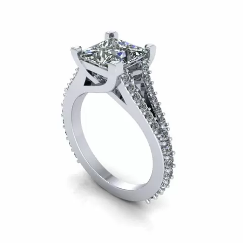 Princess Twist Prong Wedding Ring V2
