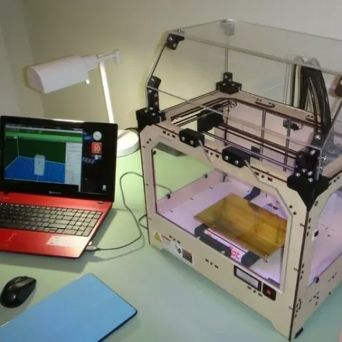 Makerbot Replicator Enclosure (No Laser Needed)