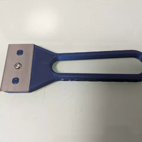 RAZOR SCRAPER by David