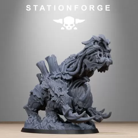 Xenarid Klaurax by Station Forge