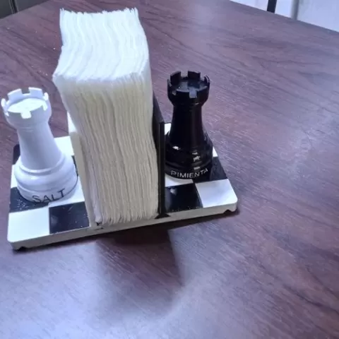 Salt/Pepper Shaker
