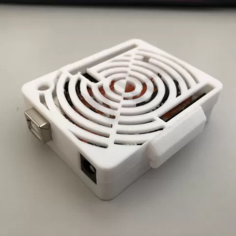 Arduino Uno case by Hamish