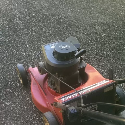 Mower Arm Knob by Yasseen Midhat