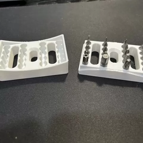 Box for screwdriver bits (capacity 20 bits)