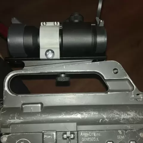 Aimpoint a'la black hawk down mount