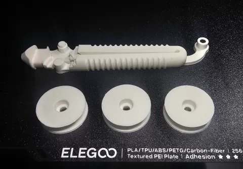 Magspool for solder scroll