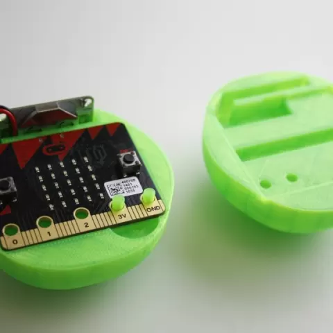 micro:bit Juggling Ball by Larkin Sayre