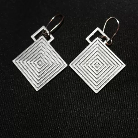 Initium earring 2.0 by philip versteegh