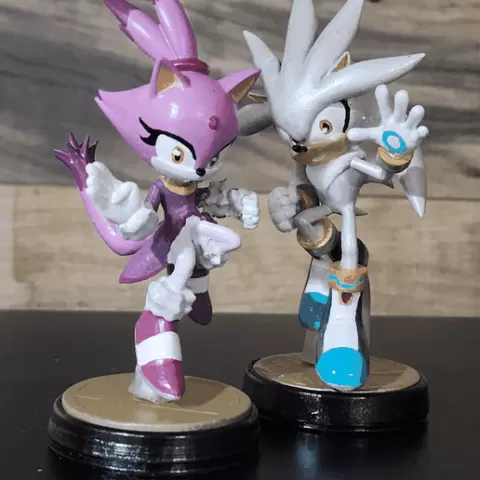Silver and Blaze Amiibo Figure