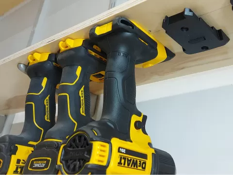 Dewalt 20V tool mount, with clip