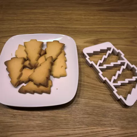 Christmas Tree Cookie Cutter (five at once) by Bengineer