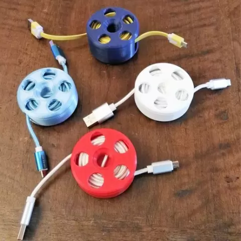 USB cable reel