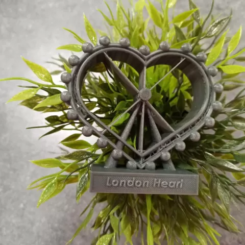 Not London eye But London Heart by Moustafa Medhat Abdelwahap