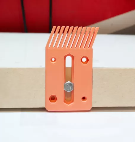 Featherboard With Knobs